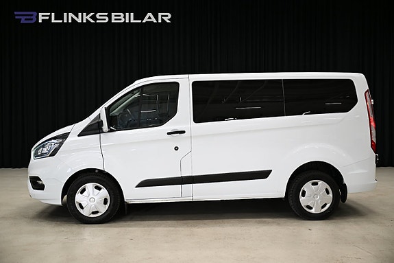 Ford Transit Custom 2 of 24