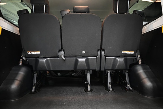 Ford Transit Custom 14 of 24