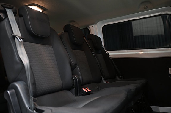 Ford Transit Custom 13 of 24
