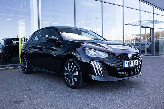 Peugeot 208 3 of 5