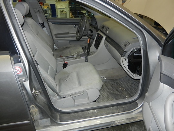 Audi A4 15 of 30