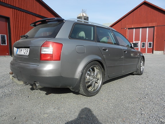 Audi A4 5 of 30