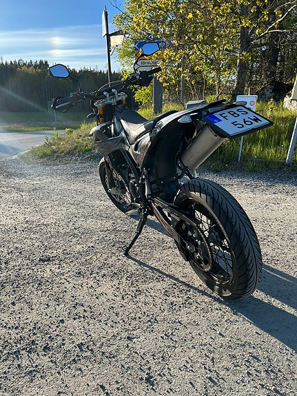 Rieju Drac SM Pro Black Edition 9 of 13
