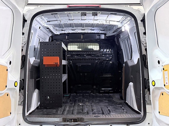 Ford Transit Connect 11 of 23