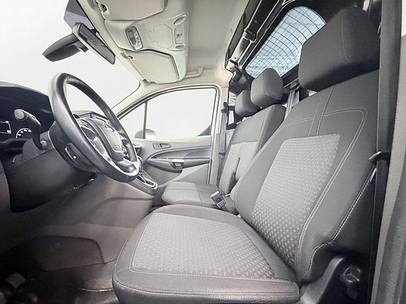 Ford Transit Connect 12 of 23