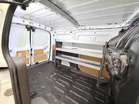 Ford Transit Connect 10 of 23