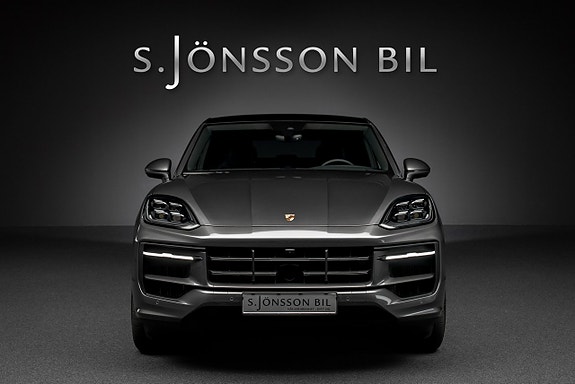 Porsche Cayenne 5 of 5