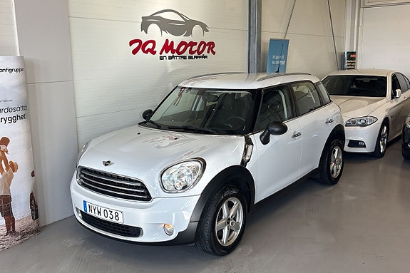 MINI Countryman One 2 of 23