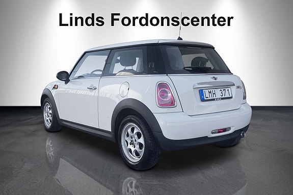 MINI One 3 of 5