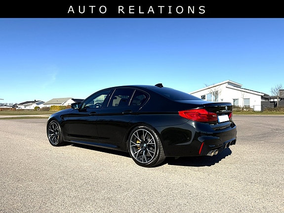 BMW M5 2 of 3