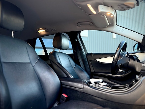 Mercedes-Benz E220 17 of 18