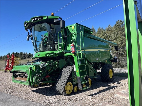 John Deere T670i 3 of 7