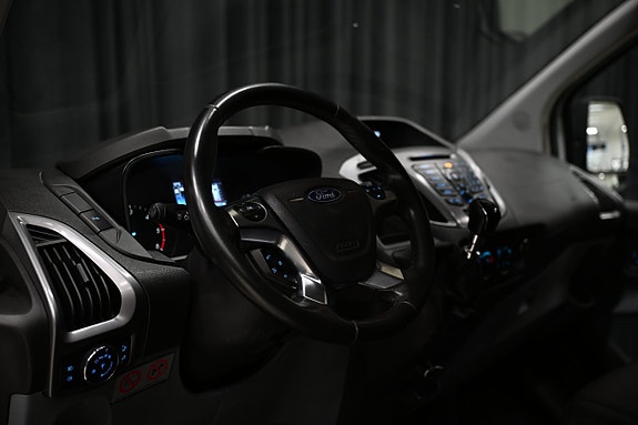 Ford Transit Custom 16 of 29