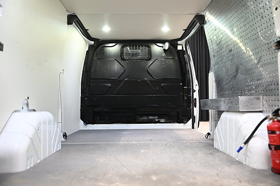 Ford Transit Custom 8 of 29