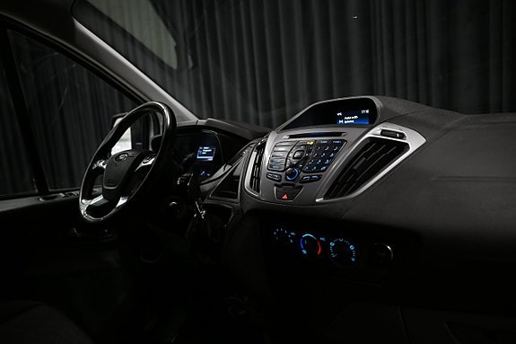 Ford Transit Custom 28 of 29