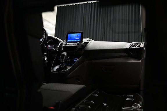 Ford Transit Connect 9 of 26