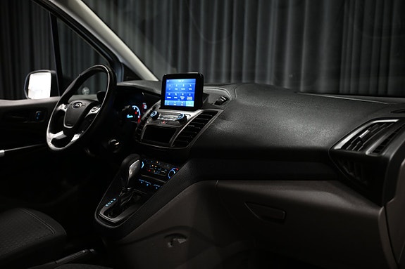 Ford Transit Connect 24 of 26