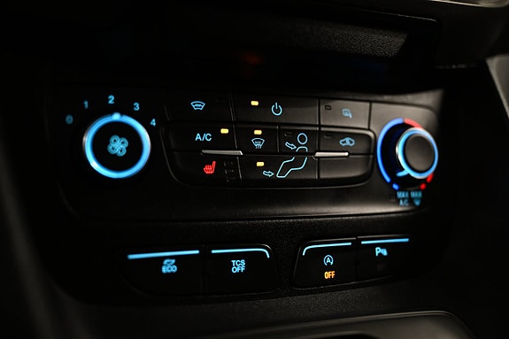 Ford Transit Connect 21 of 26