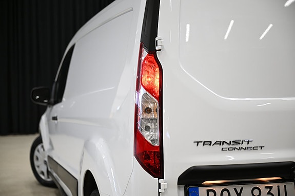 Ford Transit Connect 13 of 26