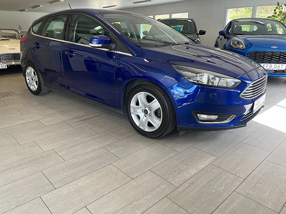 Ford Focus 2 of 5