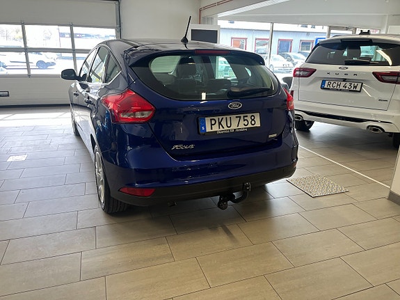 Ford Focus 5 of 5