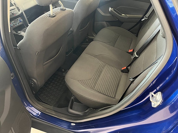Ford Focus 9 of 11