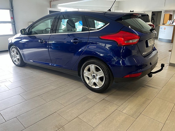 Ford Focus 3 of 5
