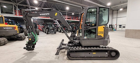 Volvo ECR58F / Steelwrist X07