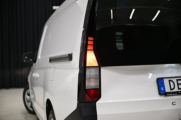 Volkswagen Caddy Maxi 16 of 30