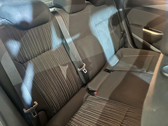 Opel Astra 8 of 13