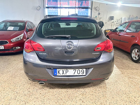 Opel Astra 13 of 13