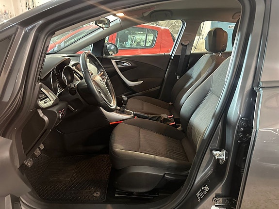 Opel Astra 11 of 13