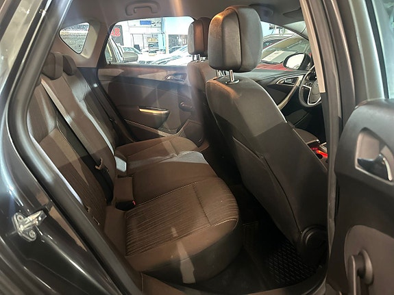 Opel Astra 9 of 13