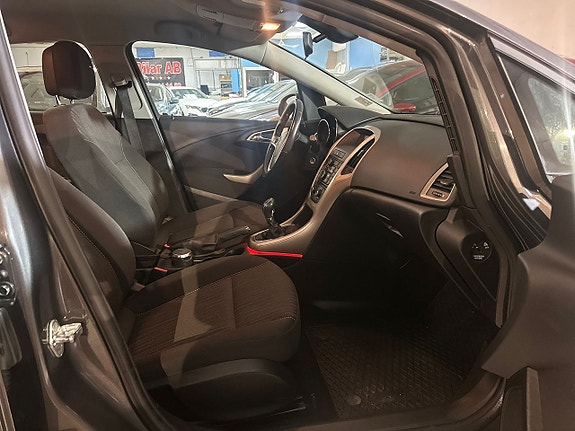 Opel Astra 10 of 13