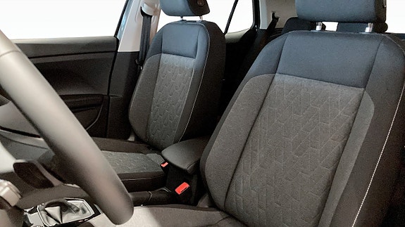 Volkswagen T-Cross 8 of 12