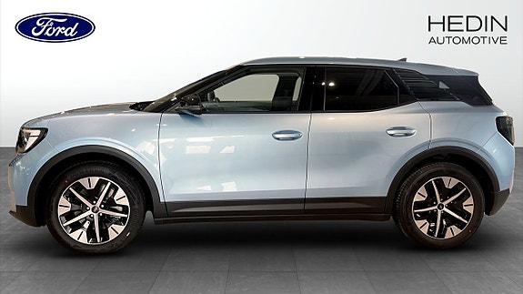 Ford Explorer 3 of 8