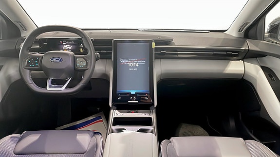Ford Explorer 6 of 8