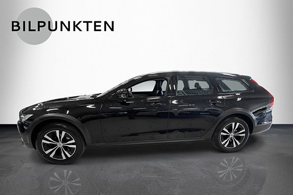 Volvo V90 Cross Country 2 of 5