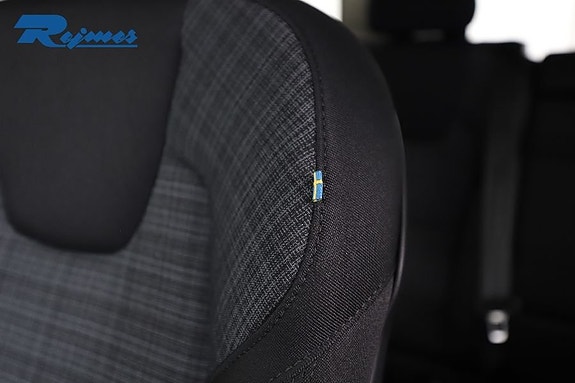 Volvo XC60 15 of 19