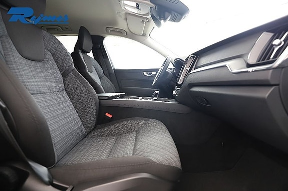 Volvo XC60 4 of 19