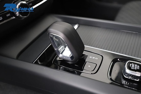 Volvo XC60 16 of 19