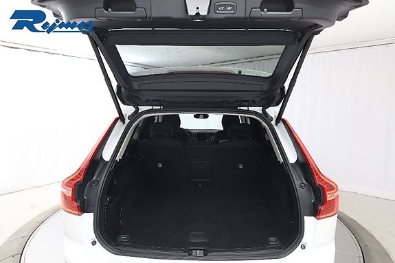 Volvo XC60 12 of 19