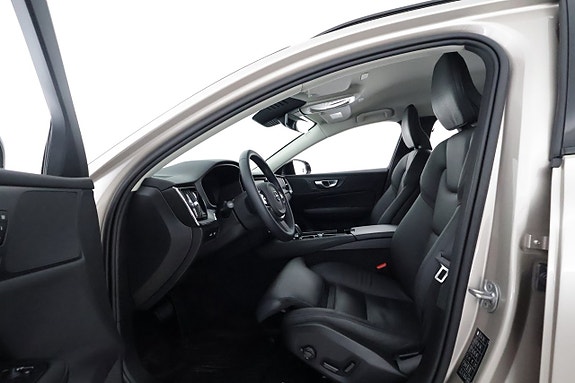 Volvo V60 11 of 27