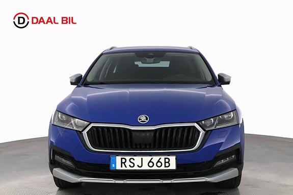 Skoda Octavia Scout 2 of 5