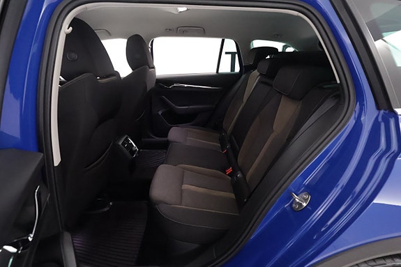Skoda Octavia Scout 11 of 25