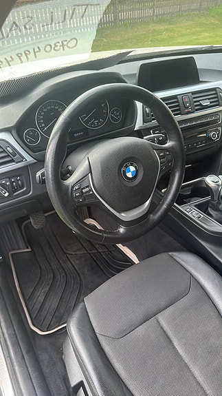 BMW 328i 7 of 9