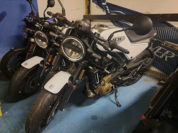 Husqvarna Vitpilen 401 Visningsex 2 of 2