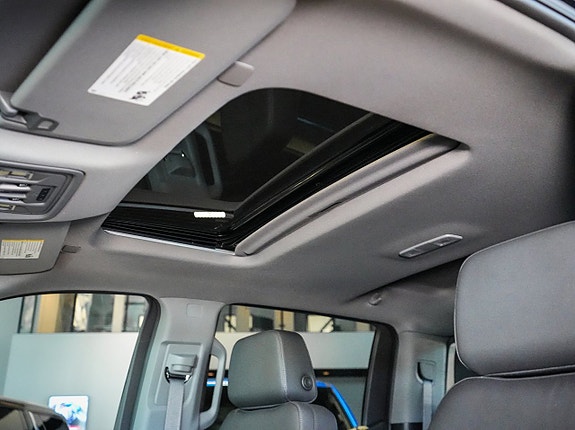 Chevrolet Silverado EV 10 of 22