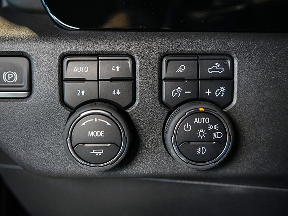 Chevrolet Silverado EV 13 of 22