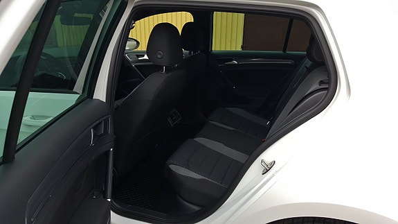 Volkswagen Golf-Serie 11 of 24